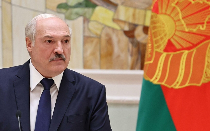 Лукашенко поговорил по телефону с Путиным и Пашиняном