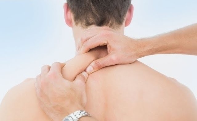 Массаж плеч: снятие напряжения и восстановление подвижности