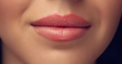 Перманентный татуаж губ и макияж: чем отличаются процедуры
